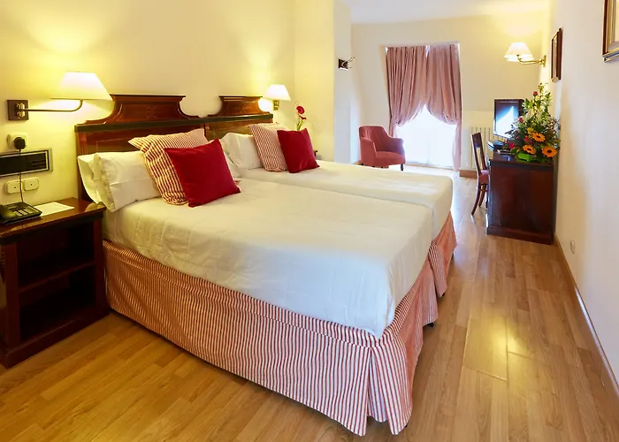 Готель Sercotel Europa 3*